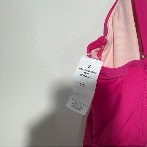 Cupshe Rasperry Swimsuit Size Small - Picture 6 of 6